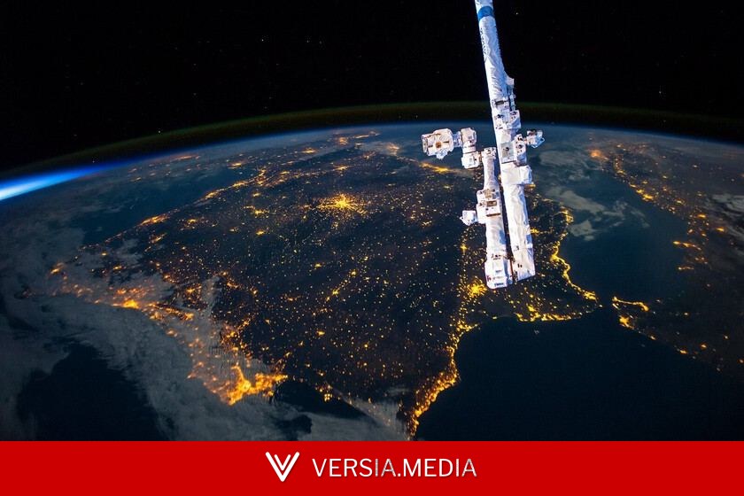 Poco a poco, los astronautas han sido testigos de una transformación radical: las ciudades han dejado de ser amarillas