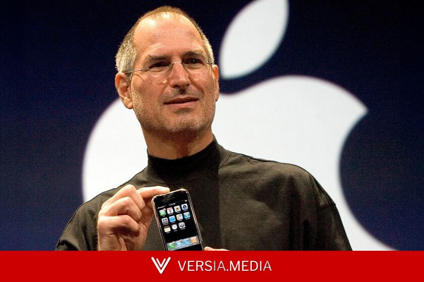En 2007, Steve Jobs salió al escenario con un iPhone que apenas funcionaba: lo salvó un guion que no admitía ni un desvío